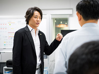 河村隆一さん写真