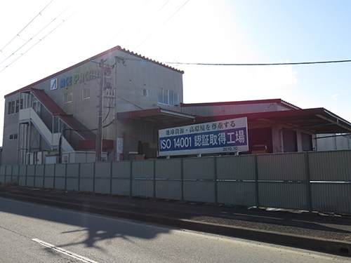 いち早く工場を立て直し、復興の象徴的存在に。