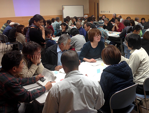 実際に行われた住民らの意見交換会。
